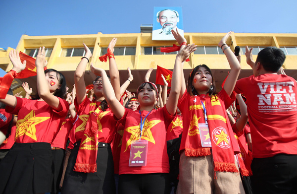 Người hùng Tiến Dũng đưa U23 Việt Nam vào chung kết